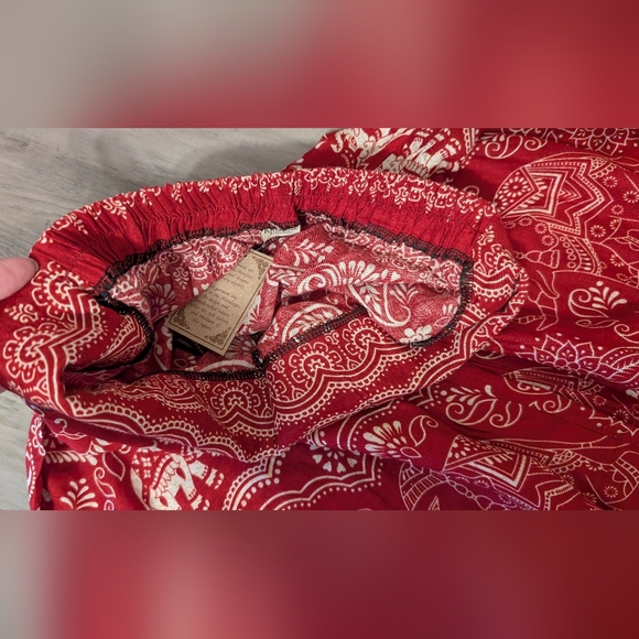 Kathmandu Red Boho Pants Women's Standard Size New With Tags. - Picture 10 of 12